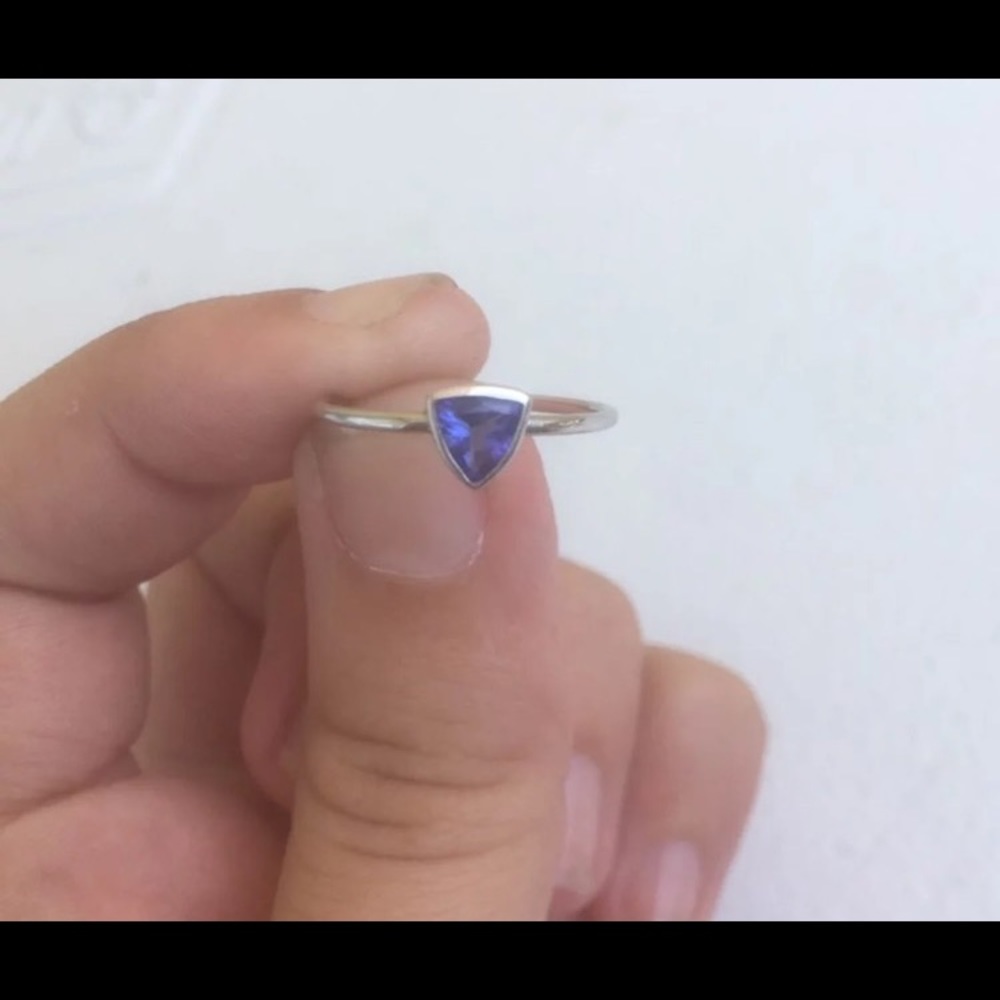 TRADE Tanzanite 14k white gold ring